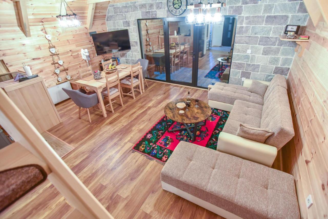 Guest House Max Žabljak エクステリア 写真